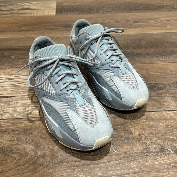 YEEZY Boost 700 Inertia Size 12 - Picture 1 of 11